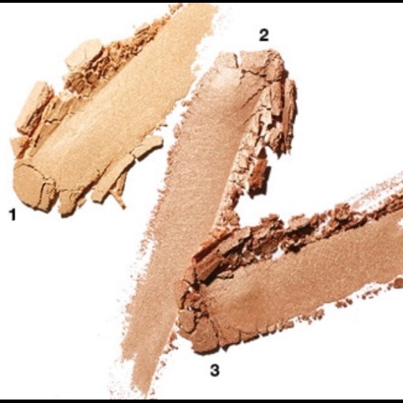 M•A•C Cosmetics - Picture 4 of 7